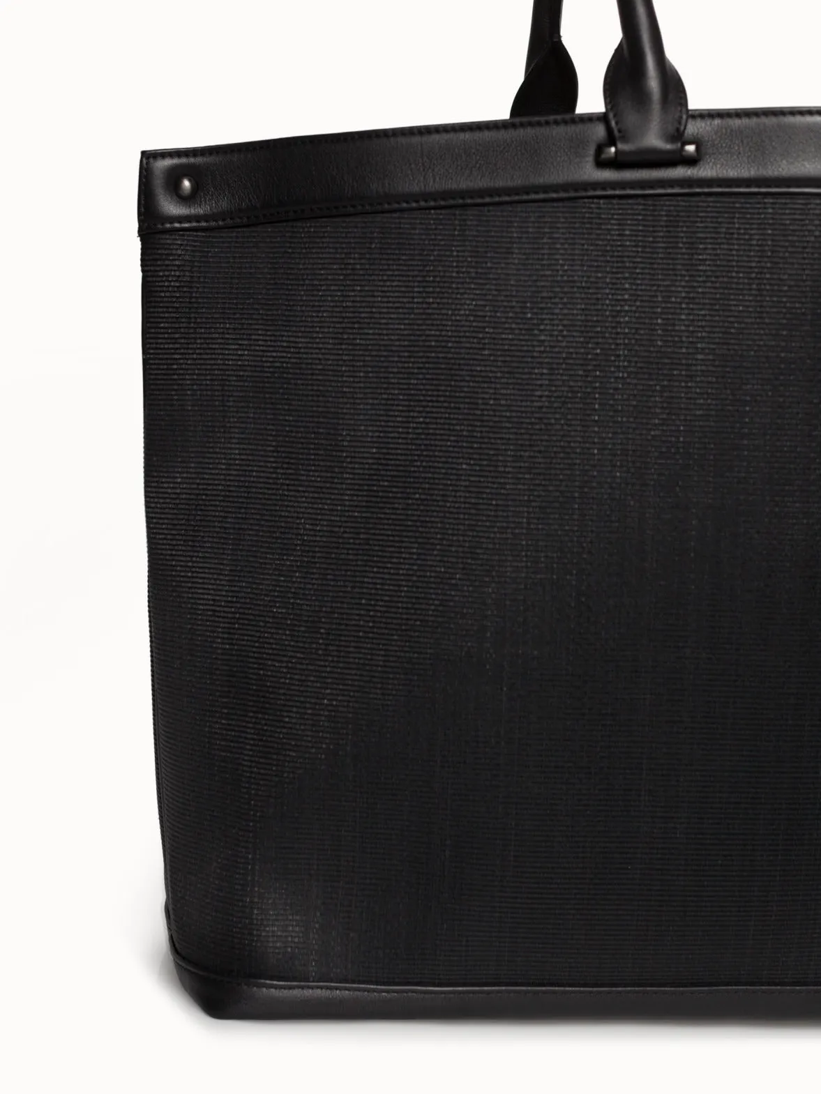 Mittelgrosse Tasche aus Rosshaar