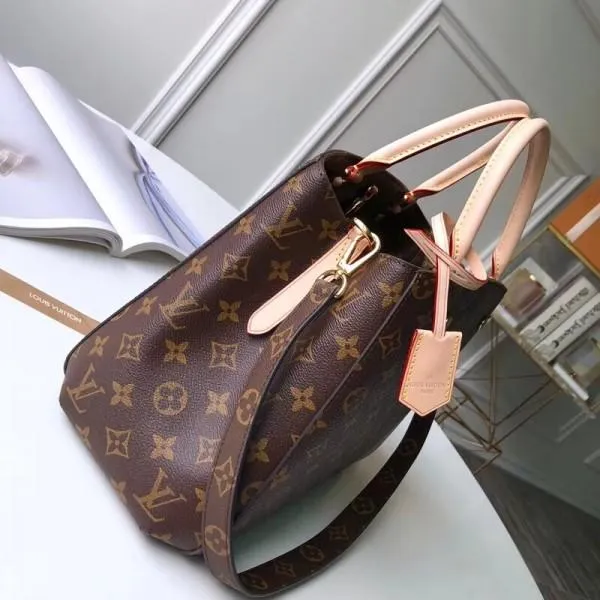 Monogram Canvas Montaigne Mm Bag M41056